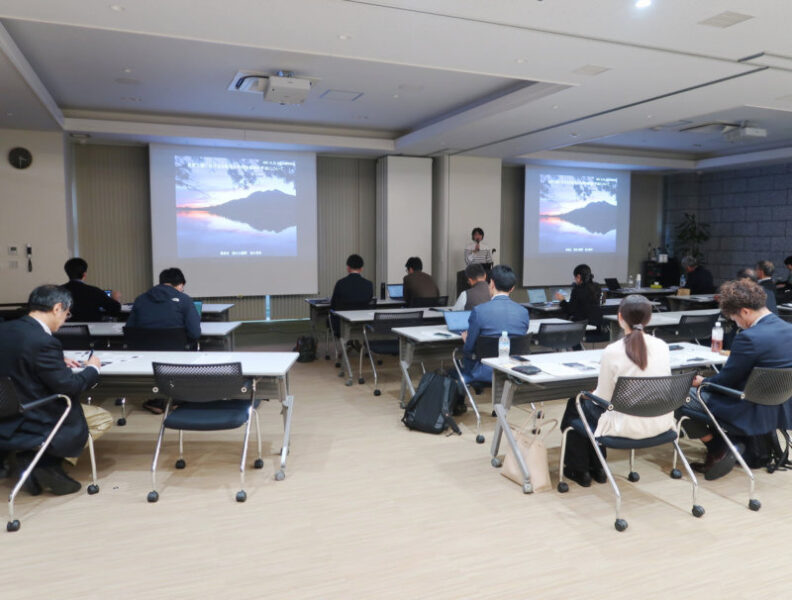 No.163　第21回自然公園研究会を開催しました